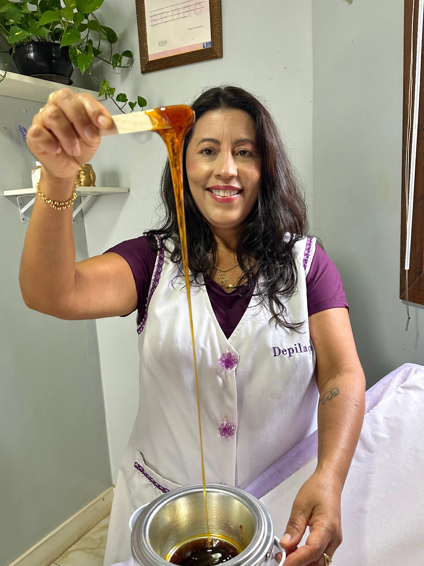 Celma, especialista em depilação feminina segura e sem dor em Taguatinga Norte DF